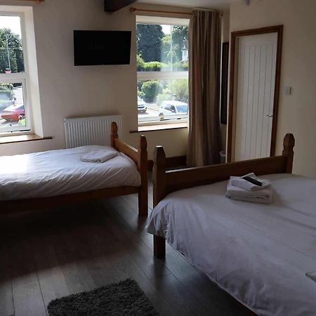 The Hare & Hounds Inn Foulridge Экстерьер фото
