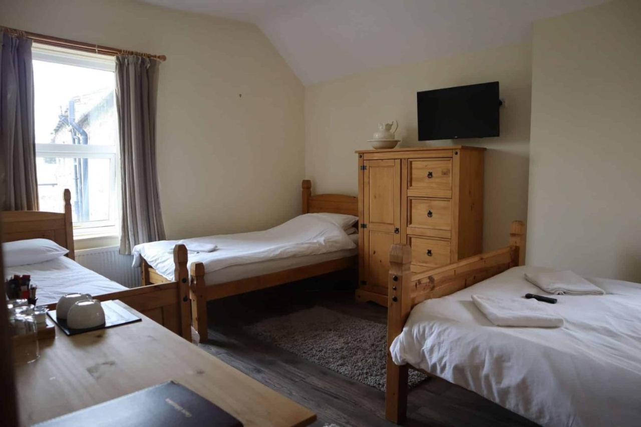 The Hare & Hounds Inn Foulridge Экстерьер фото