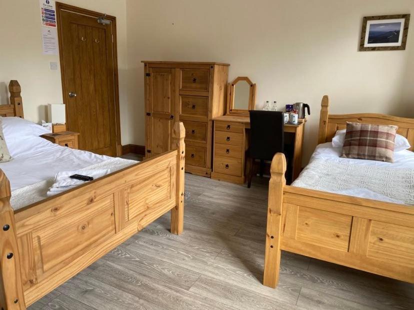 The Hare & Hounds Inn Foulridge Экстерьер фото