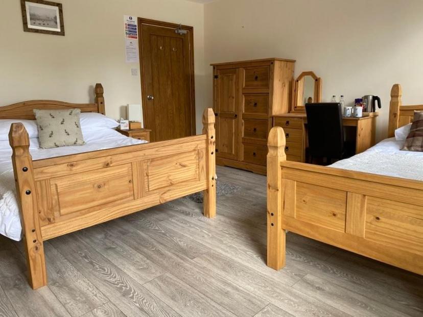 The Hare & Hounds Inn Foulridge Экстерьер фото
